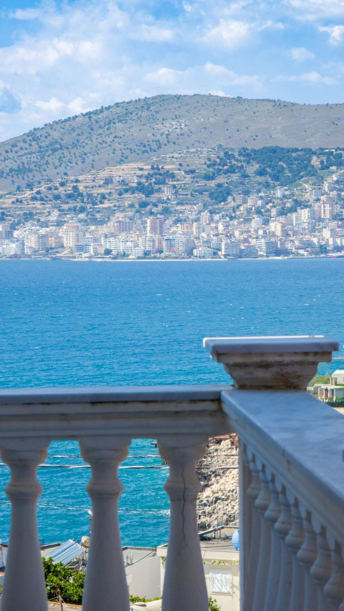 Duraj Apartment Sarandë Exteriör bild