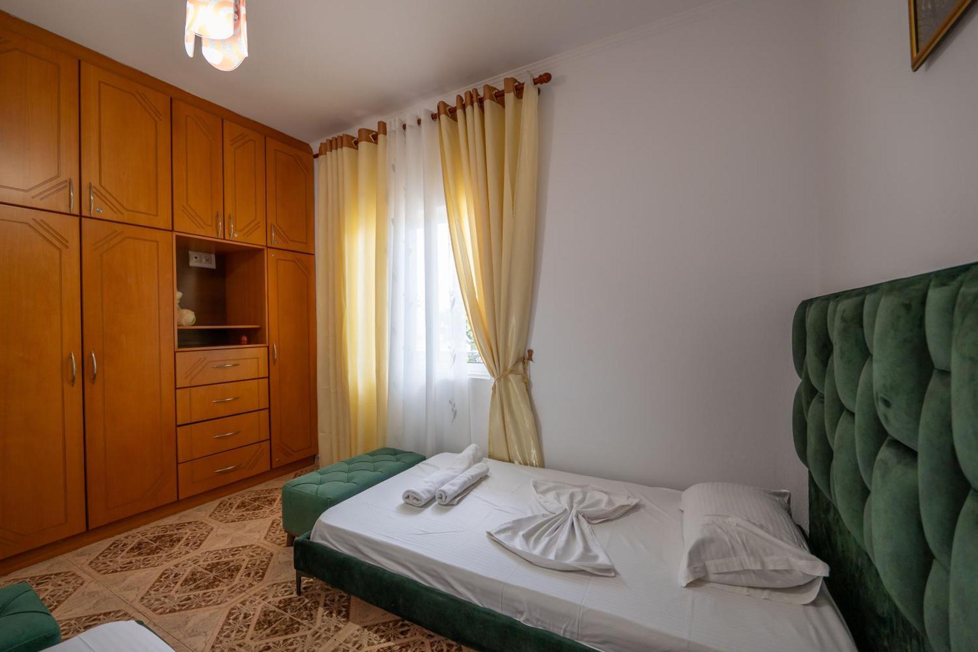 Duraj Apartment Sarandë Exteriör bild