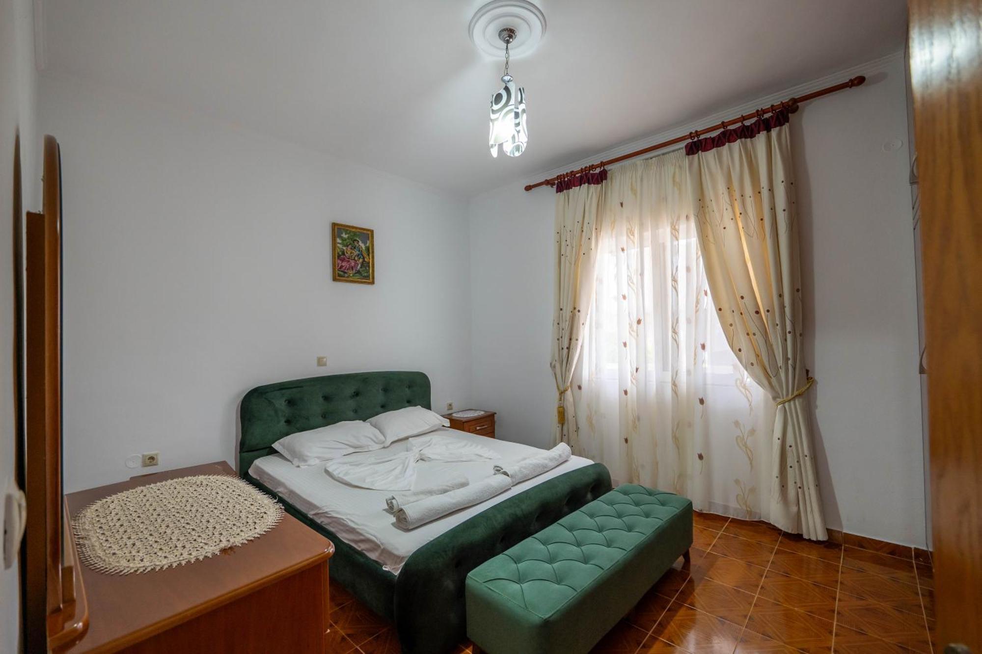 Duraj Apartment Sarandë Exteriör bild